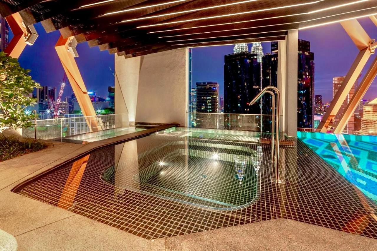 Scarletz Suites Klcc By M Suites Куала-Лумпур Экстерьер фото