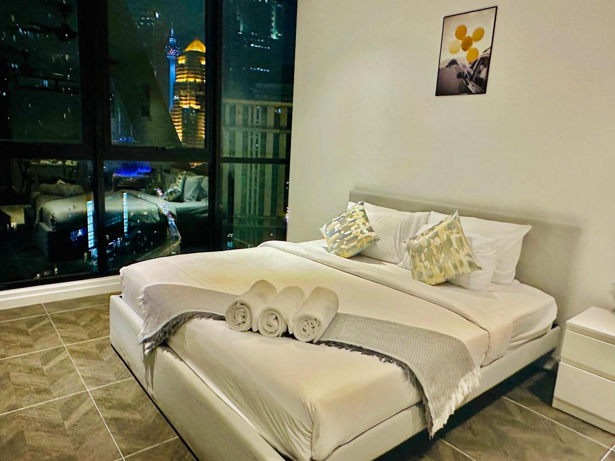 Scarletz Suites Klcc By M Suites Куала-Лумпур Экстерьер фото