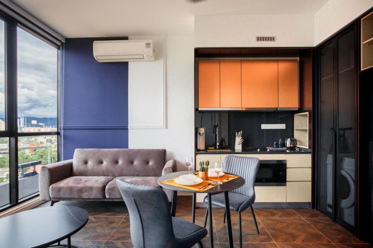 Scarletz Suites Klcc By M Suites Куала-Лумпур Экстерьер фото
