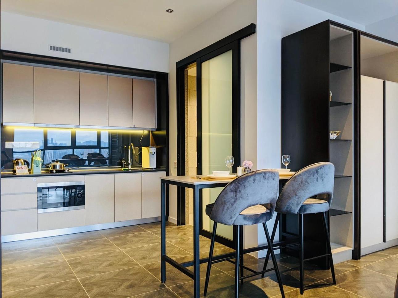 Scarletz Suites Klcc By M Suites Куала-Лумпур Экстерьер фото
